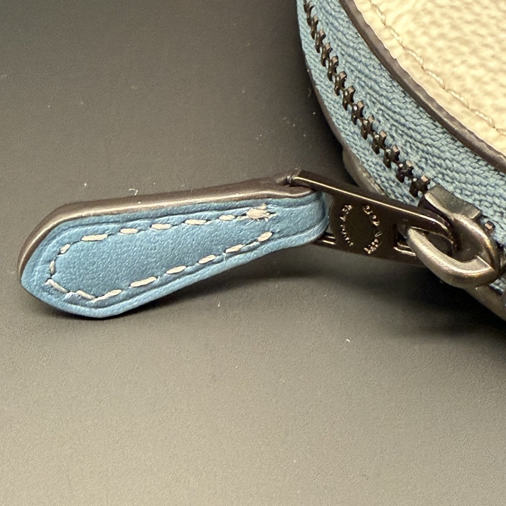Coach Rexy Surfing Dinosaur Round Coin‎ Case Leather Rare Japan Exclusive - Picture 10 of 11